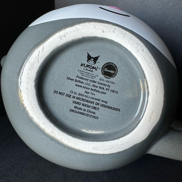 🩷🖤🩷 Sanrio Kuromi mug with handle 🩷🖤🩷 - Picture 3 of 5